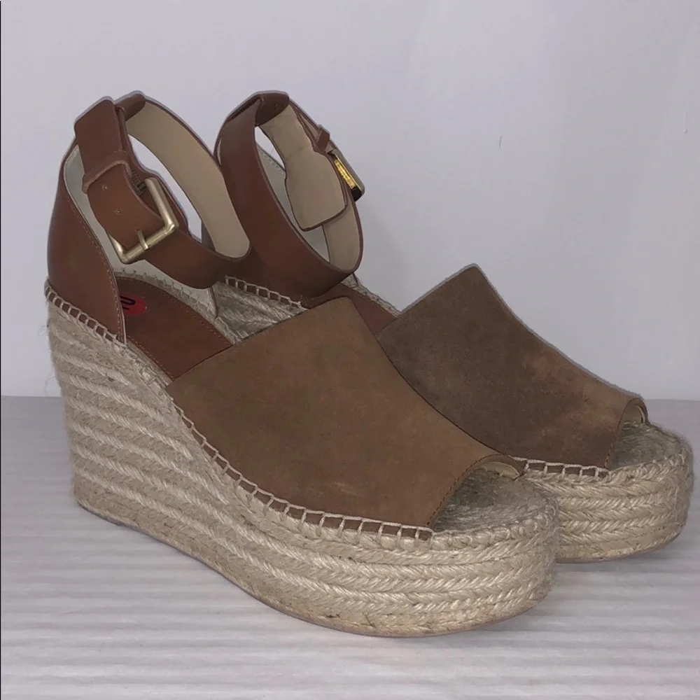 LAST ONE AVAILABLE!! Marc Fisher Ankle Strap Espadrille Platform Wedges Size 10